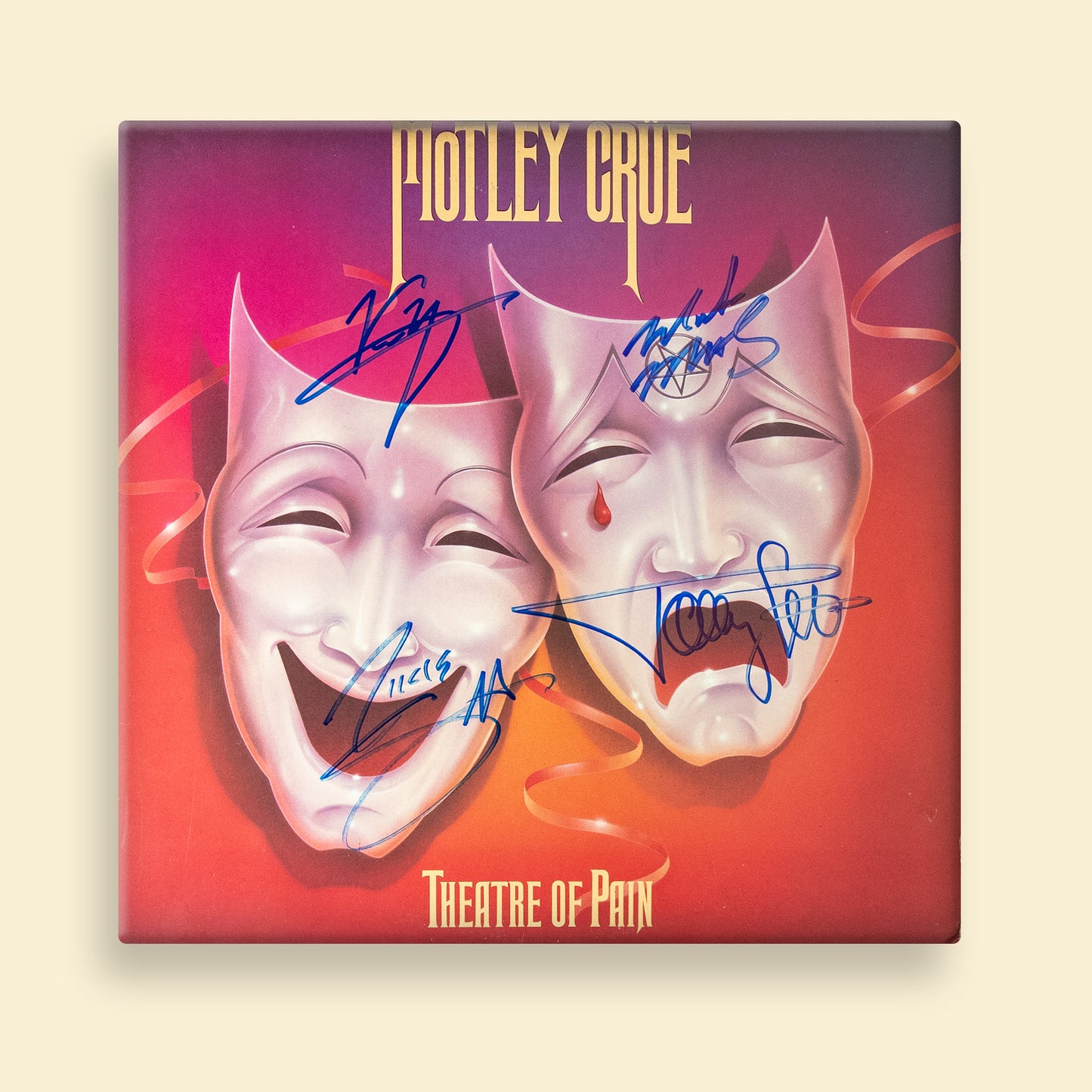 Motley Crue - Theatre Of Pain
