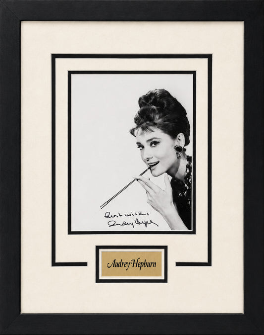 Audrey Hepburn Photo 1 Left side Profile